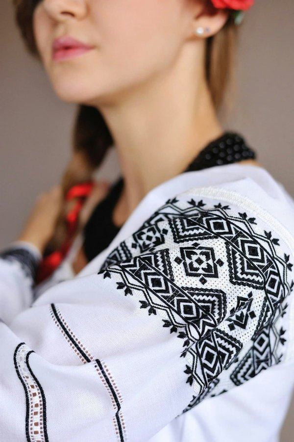 How Can You Mix and Match Different Sleeve Styles to Refresh Your Office Wardrobe?