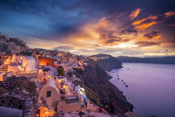 Can AI Models Assist in the Detection of Plastic Pollution in Marine Environments?